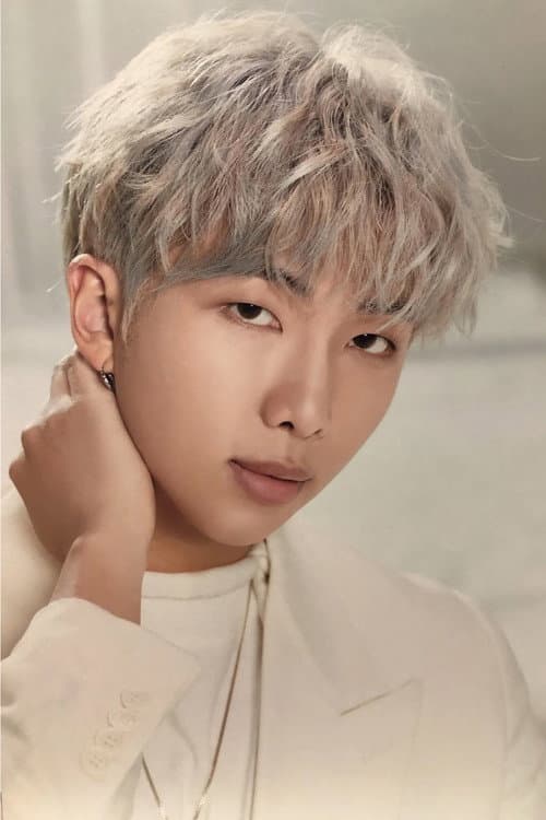 RM, do BTS, fala sobre liderança, arte e a pobreza da família em entrevista