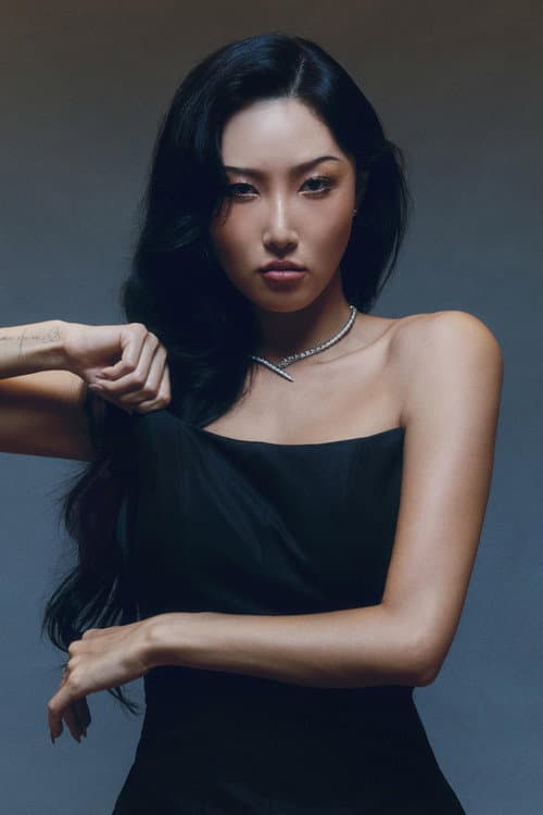 Hwasa revela momentos de lazer em Macau após turnê internacional